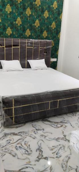 Gayatri Grand Paying Guest House